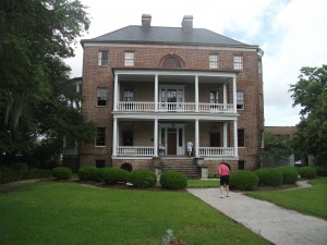 The Joseph Manigault House, viewed from the Temple Gate. 